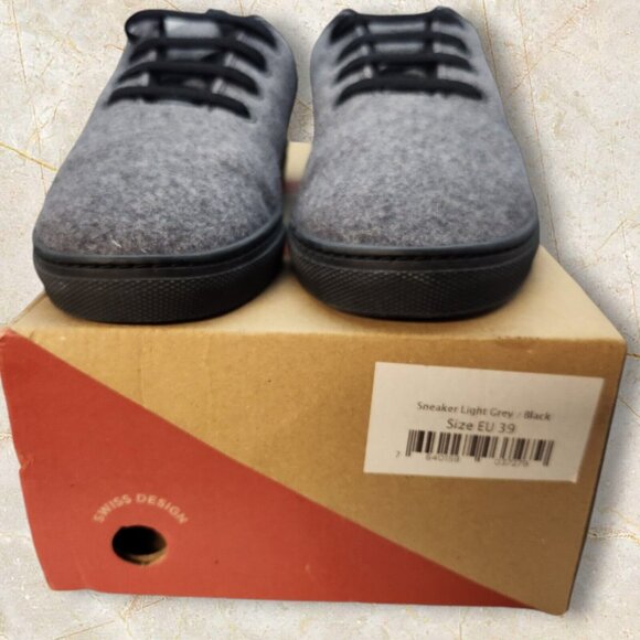 Baabuk Wool Sneakers Gray and Black Women's Size EU 39 US 8.5/9 EUC in Box - Picture 8 of 9